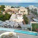 Beautiful Studio With Ocean View From The Rooftop