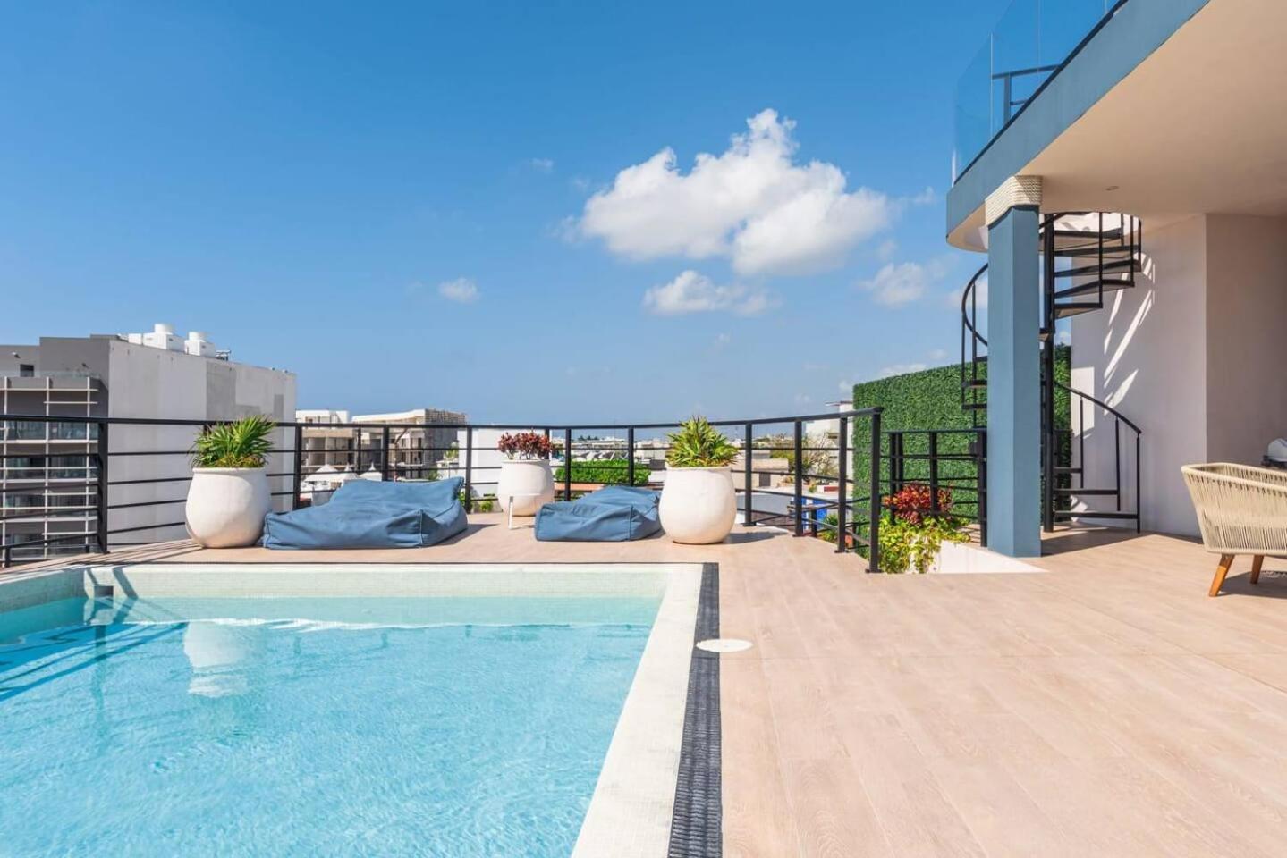 Beautiful With Ocean View From The Rooftop *